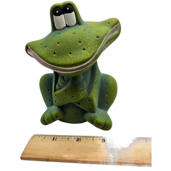 Derpy Ceramic Green Frog Figurine - Picture 8 of 8